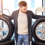 Pneus largos vs. estreitos